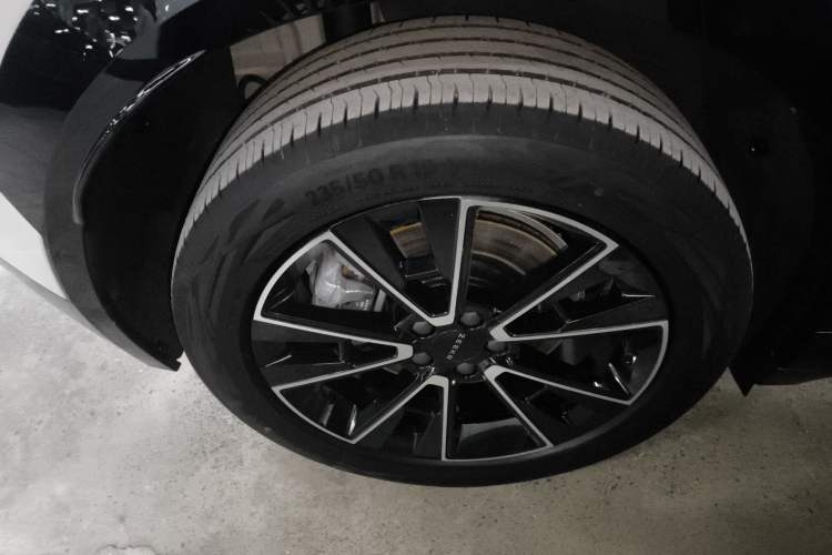 Used Zeekr X 2025 5-Seater Four-Wheel Drive Sport Version Right Rear Wheel Hub