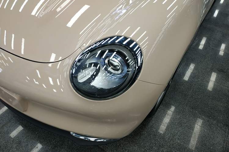 Used ORA Good Cat 2021 400km Standard Range Venus Edition Lithium Iron Phosphate Left Front Headlight