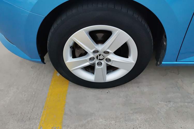 Used Skoda Fabia 2017 1.4L Automatic Car Enjoy Edition