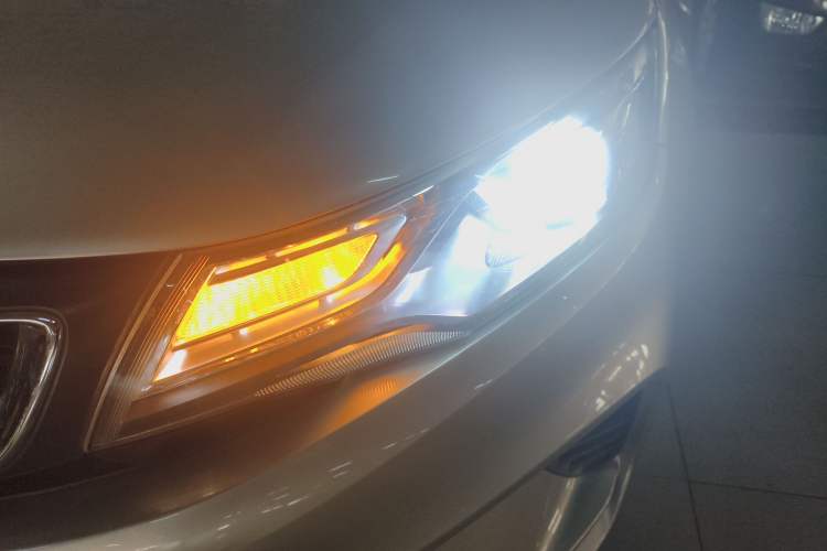 Used Geely Auto Emgrand GL 2017 1.8L DCT Elite Model Left Front Headlight