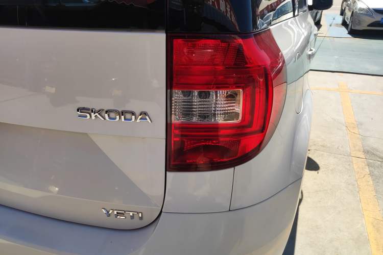 Used Skoda Yeti 2014 1.6L Manual Colorful Edition
