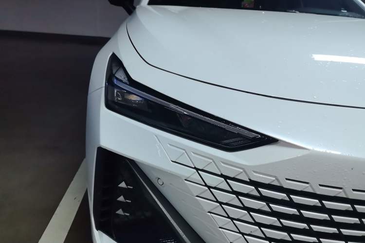 Used CHANGAN UNI-V 2022 1.5T Prestige Version
