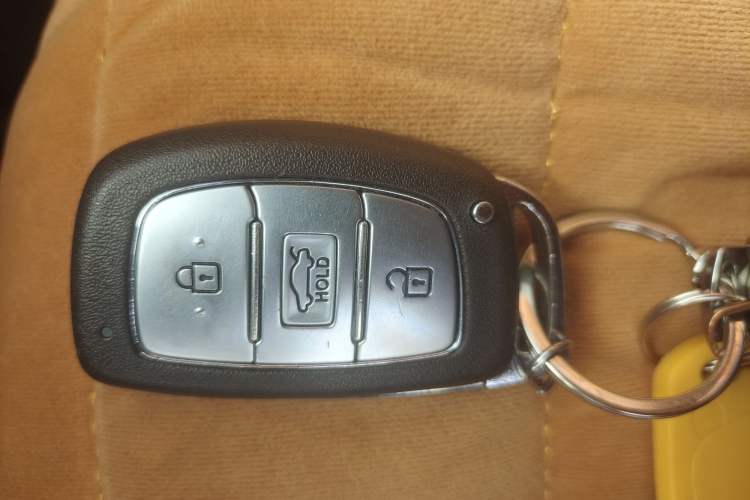 Used Hyundai Elantra (5th Generation / Langdong) 2015 1.6L Automatic Leading Model