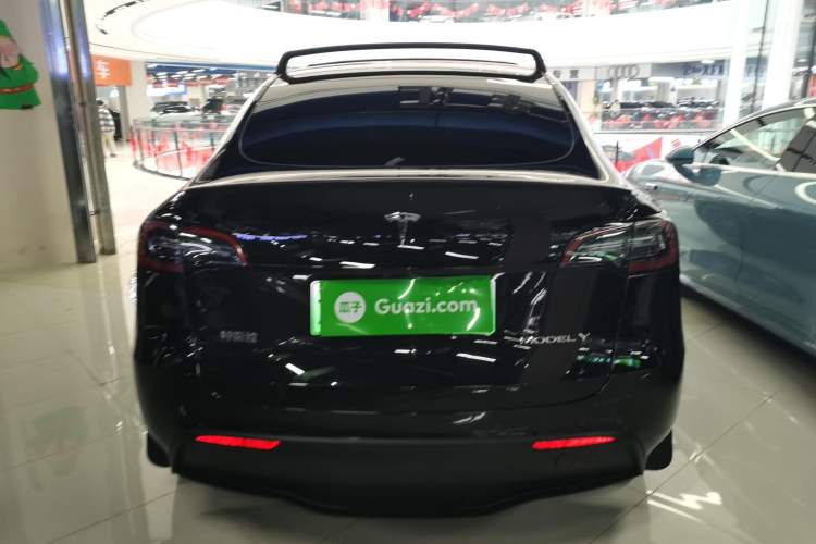 Used Tesla Model Y 2023 Long-Range All-Wheel-Drive Version Rear
