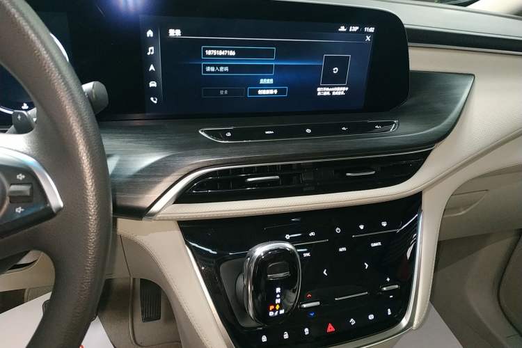 Used Buick GL8 2021 ES Landtrek 653T Comfort Edition