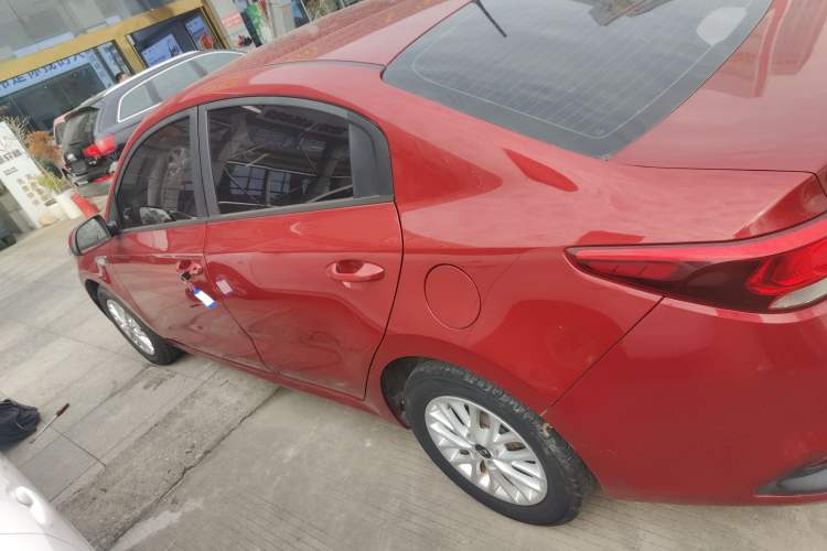 Used Kia K2 2017 Sedan 1.4L Manual Transmission GLS