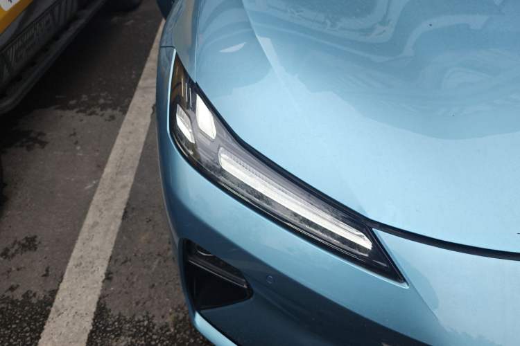 Used Deepal L07 2024 230Max Qiankun Intelligent Driving ADS SE Range-Extended Version Right Front Headlight