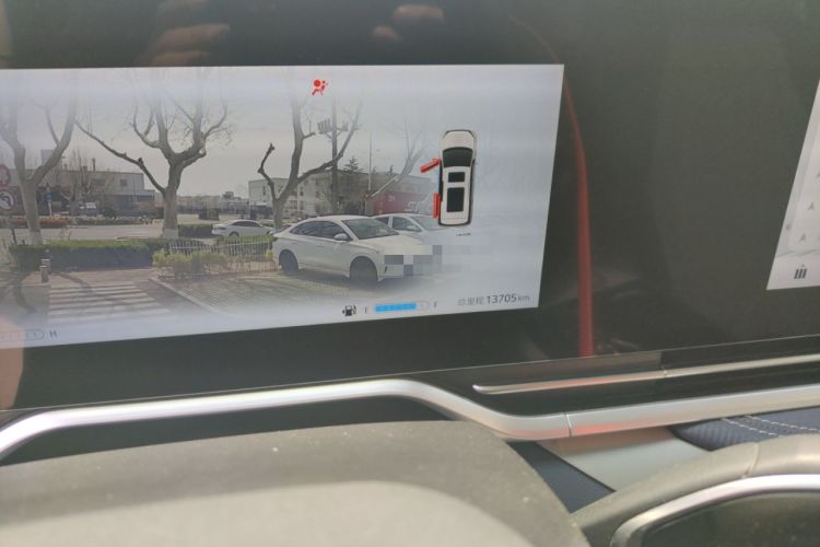 Used SAIC MAXUS G90 2022 2.0T Interstellar Seven-Seater Odometer Close Up