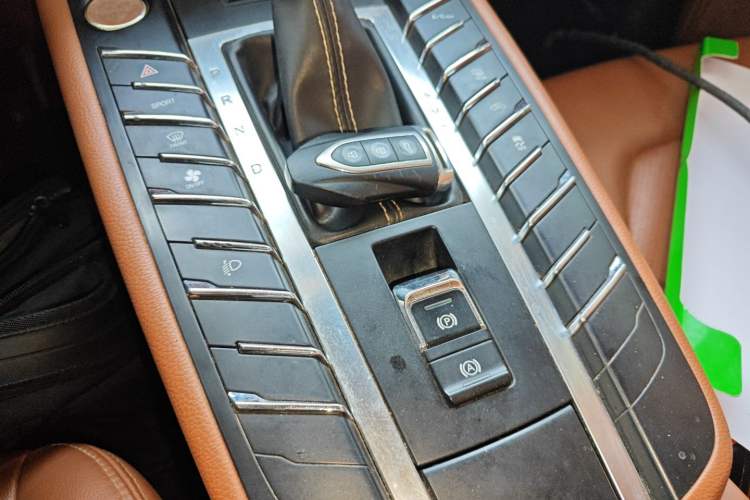 Used Zotye SR9 2017 2.0T Automatic Ultimate Road Edition