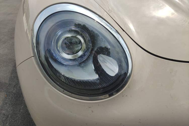 Used ORA Good Cat 2021 400km Standard Range Venus Edition Lithium Iron Phosphate Right Front Headlight