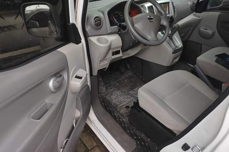 Used Nissan NV200 2018 1.6L CVT Luxury Model
