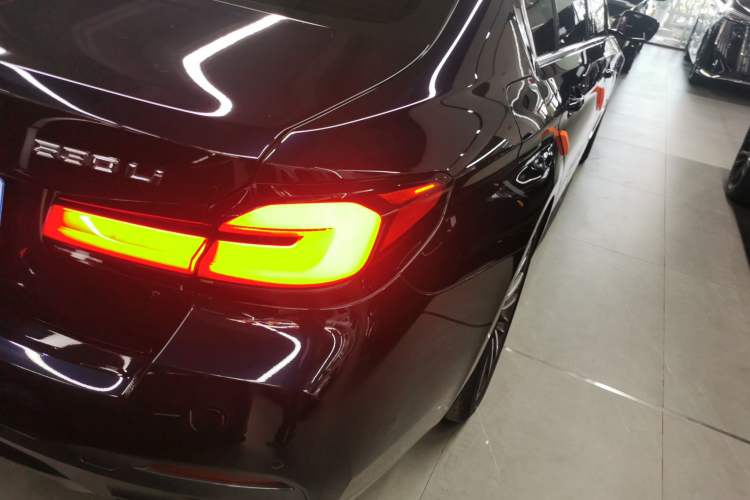 Used BMW 5 Series 2021 Facelifted 530Li Leading Edition M Sport Package
