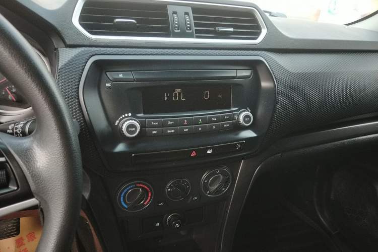 Used Great Wall Wingle 5 2017 2.0T European Version Diesel Two-Wheel Drive Advanced Large Double-Cab GW4D20E