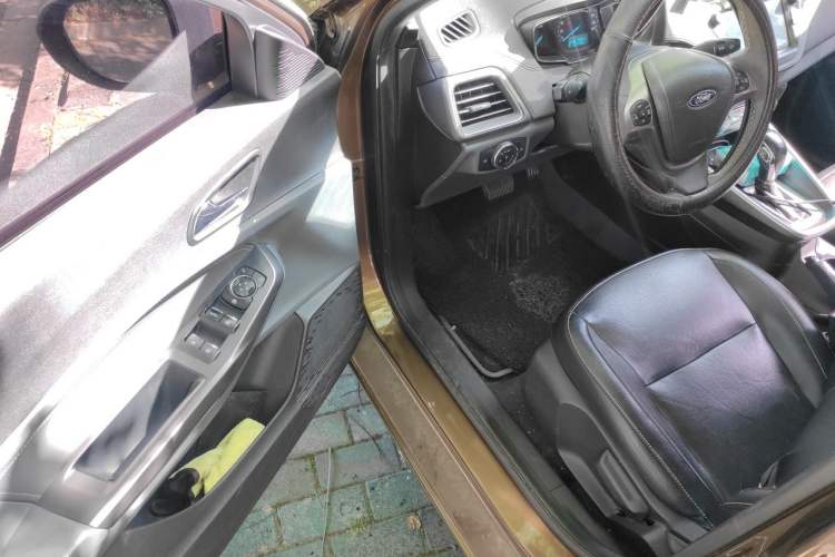 Used Ford Escort 2017 Happiness Edition 1.5L Automatic Fashion Version
