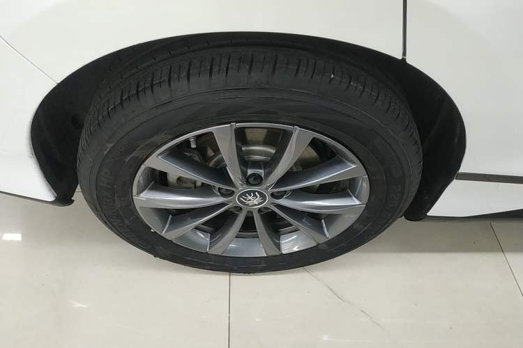 Used BYD Qin L 2025 EV 545KM Beyond Version Right Rear Wheel Hub
