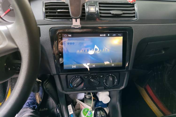 Used Volkswagen Santana 2018 1.5L Automatic Fashion Edition Audio And AC Panel