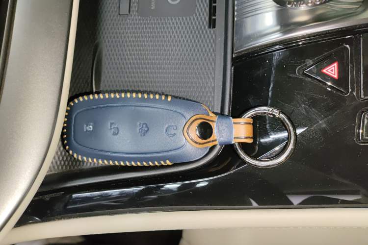 Used Denza D9 2024 DM-i 1050 Luxury Model
