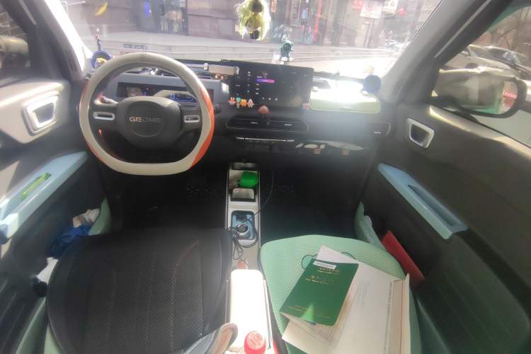 Used Geely Galaxy Panda 2023 Panda Mini 200km Endurance Bear
