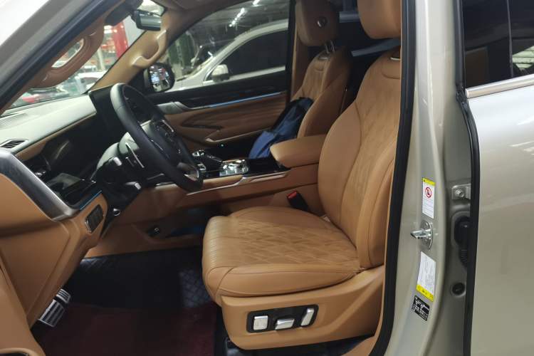 Used Tank 500 New Energy 2023 Hi4-T
