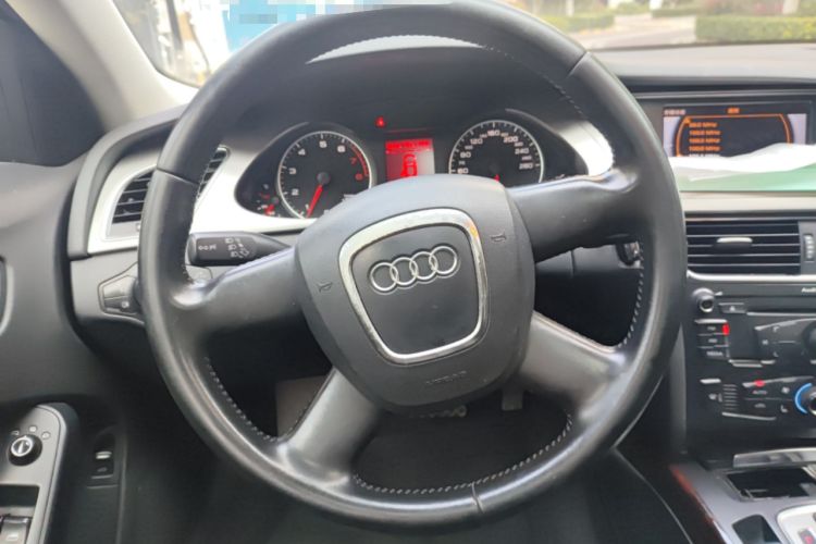 Used Audi A4L 2011 2.0 TFSI Comfort Model
