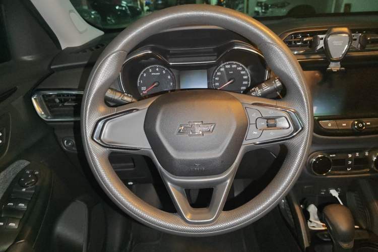 Used Chevrolet Trailblazer 2019 435T Redline CVT Two-Wheel-Drive Sharp Edition China VI Standard Steering Wheel