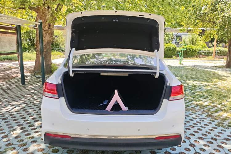 Used Kia K4 2014 1.8L Automatic GLS
