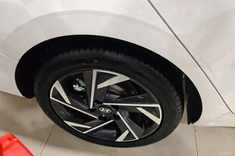 Used Hyundai Elantra 2023 1.5L CVT GLX Elite Edition Right Rear Wheel Hub