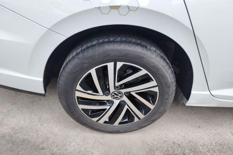 Used Volkswagen Lavida 2024 1.5L Automatic Starry Sky 5 Million Edition Exterior 5