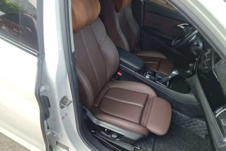 Used BMW 1 Series 2019 120i Leading Model M Sport Package Right Front Seat