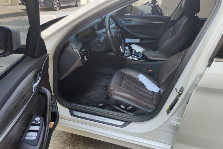 Used BMW 5 Series New Energy 2019 530Le Luxury Package
