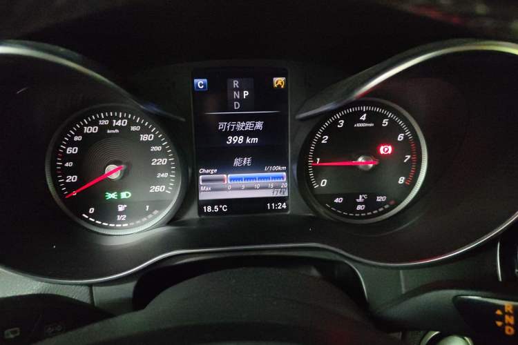 Used Mercedes-Benz GLC 2016 GLC 260 4MATIC Luxury Model
