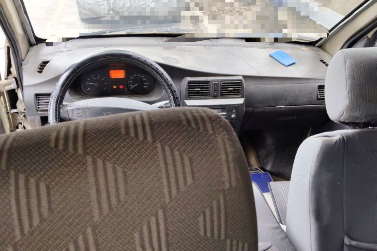 Used Wuling Rongguang 2011 1.2L Base Version
