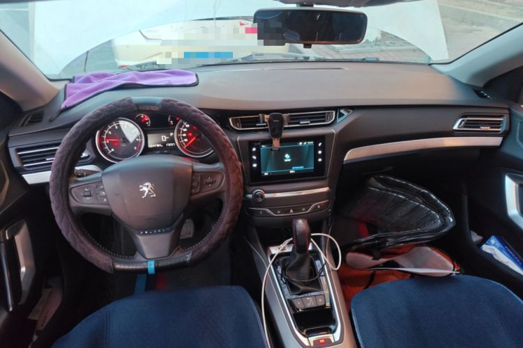 Used Peugeot 408 2020 360THP 10th Anniversary Premium Edition Center Console