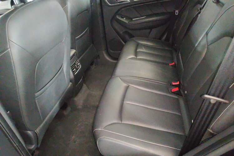 Used Roewe RX5 2018 20T Two-Wheel Drive Automatic Internet Smart Luxury Edition Left Rear Seat