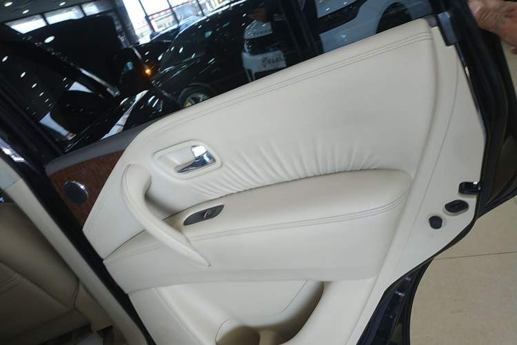 Used Nissan Patrol 2016 5.6L Standard Edition
