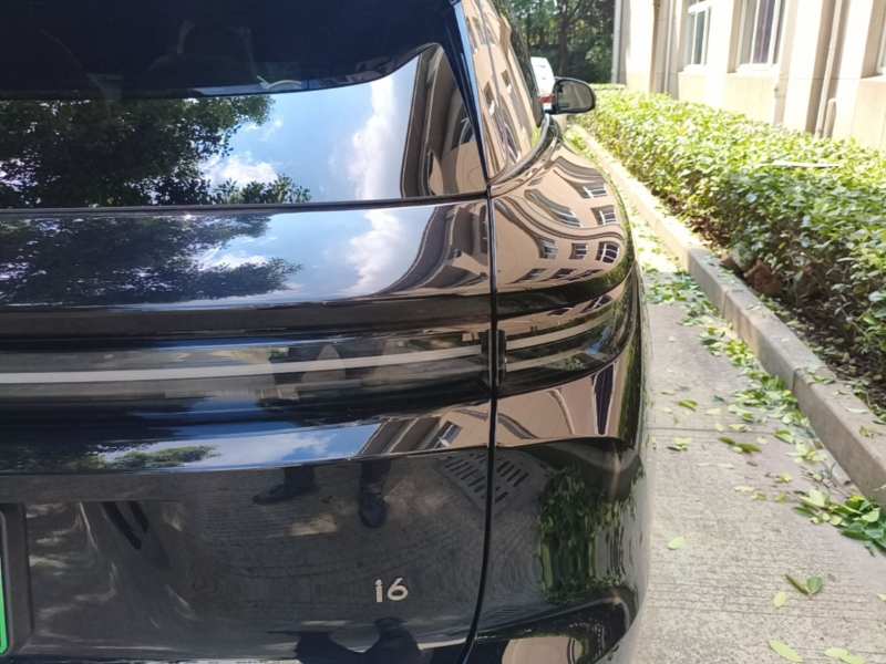 Used Li Auto i6 2025 Model Two-Wheel-Drive Standard Type — 7