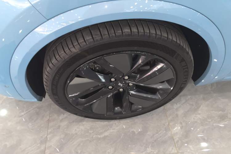 Used Li Auto L8 2024 Ultra Model
