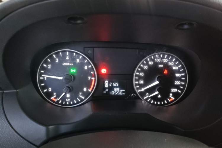 Used JAC Refine M3 2025 PLUS 1.8L Manual Classic Edition 7 Seats