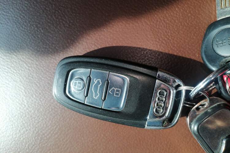 Used Audi A6L 2012 30 FSI Comfort Model
