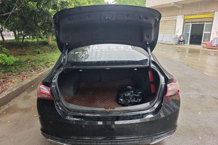 Used Chevrolet Malibu XL 2019 535T CVT Active Version Trunk