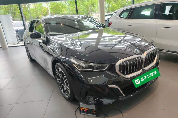 Used BMW 5 Series 2024 530Li Leading Model M Sport Package Exterior 1