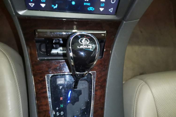 Used Lexus ES 2010 350 Prestige Edition Gear Lever