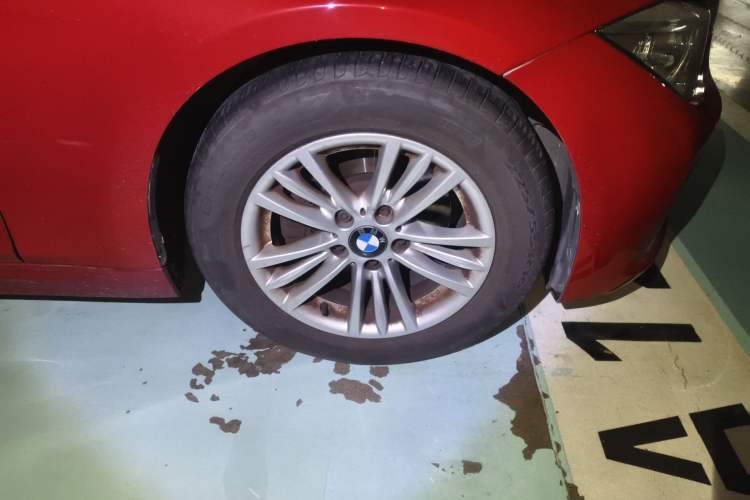 Used BMW 3 Series 2015 320Li Luxury Edition Fashion Model Right Front Wheel Hub