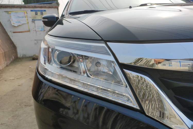 Used Honda Crider 2013 1.8L automatic luxury edition