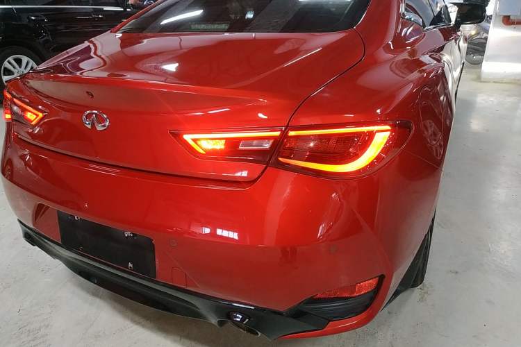 Used Infiniti Q60 2017 2.0T Luxury Edition
