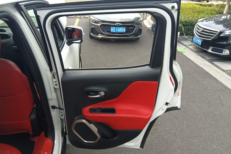 Used Jeep Renegade 2017 180T Automatic High-Energy Version