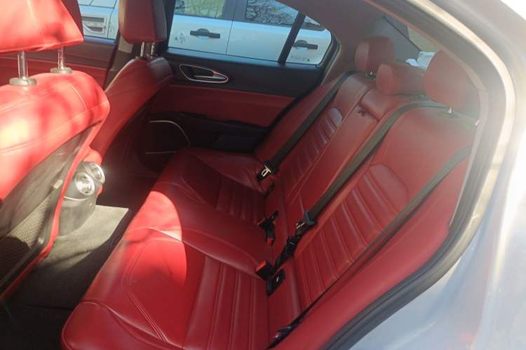 Used Alfa Romeo Giulia 2020 2.0T 280HP VIRTU Limited Edition Left Rear Seat