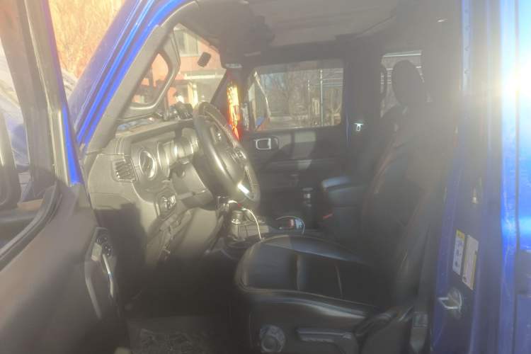 Used Jeep Wrangler 2018 2.0T Sahara Four-Door Edition