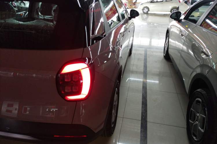 Used AION UT 2025 330 Starlight Edition
