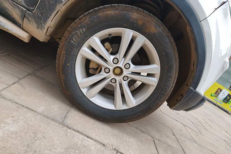 Used HYOSOW S3 2015 1.5L Luxury Model China V Standard
